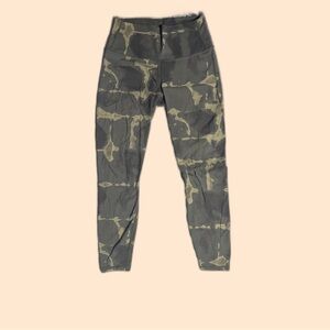 Size Small - Varley Leggings